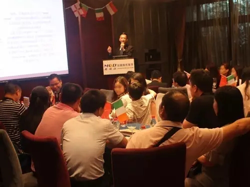 广州的这个周六，，，，撞见了红酒，，，，邂逅了移民-美成达移民公司